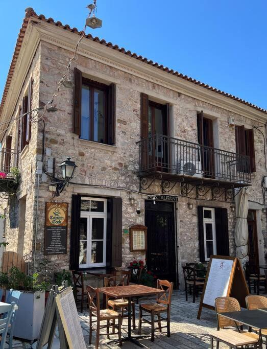 Villa Madame Parisienne Nafpaktos Exterior foto